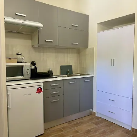 Lily's Gasthof Vathí